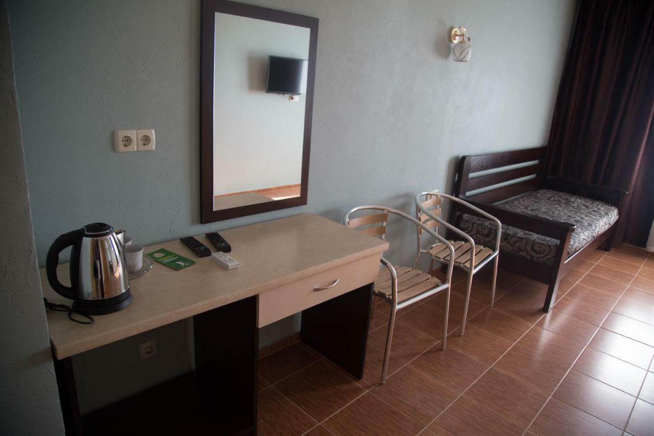 Hotel Odessa コブルロ エクステリア 写真